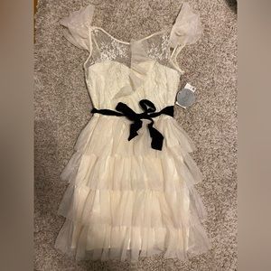 White lace Georgina Chapman of Marchesa dress, black bow, size 2 brand new